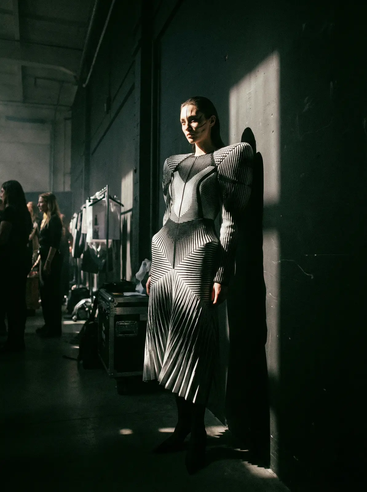 国奥体育app 前卫结构主义时装短视频